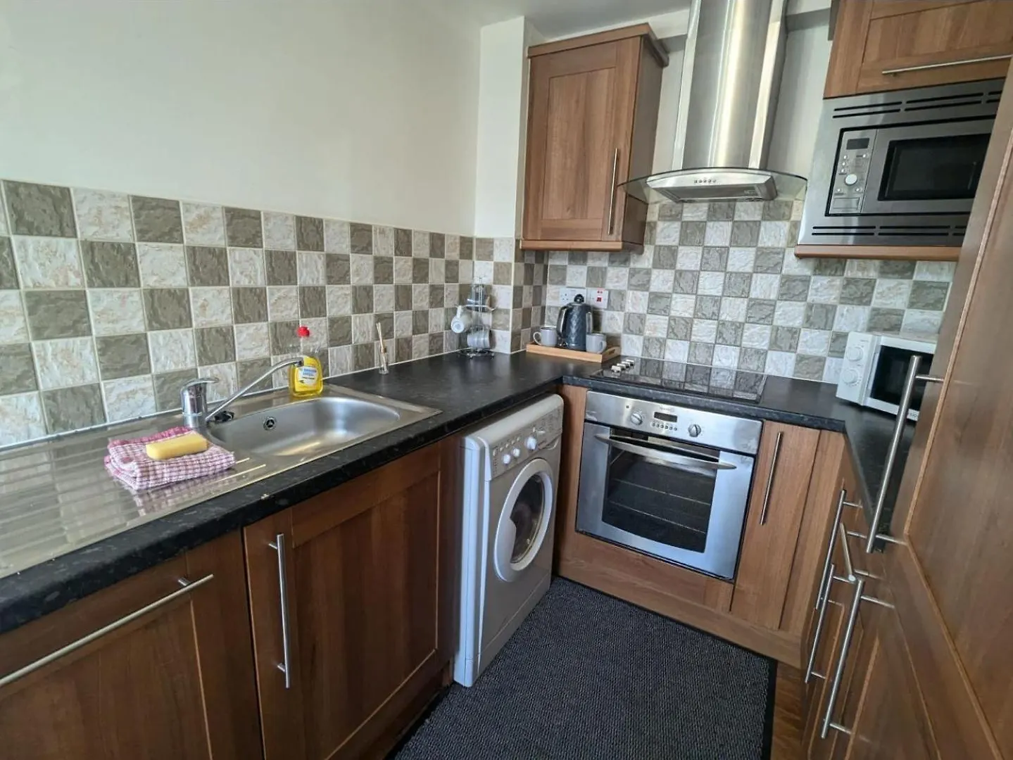 Newcastle Riverside Executive Apartment